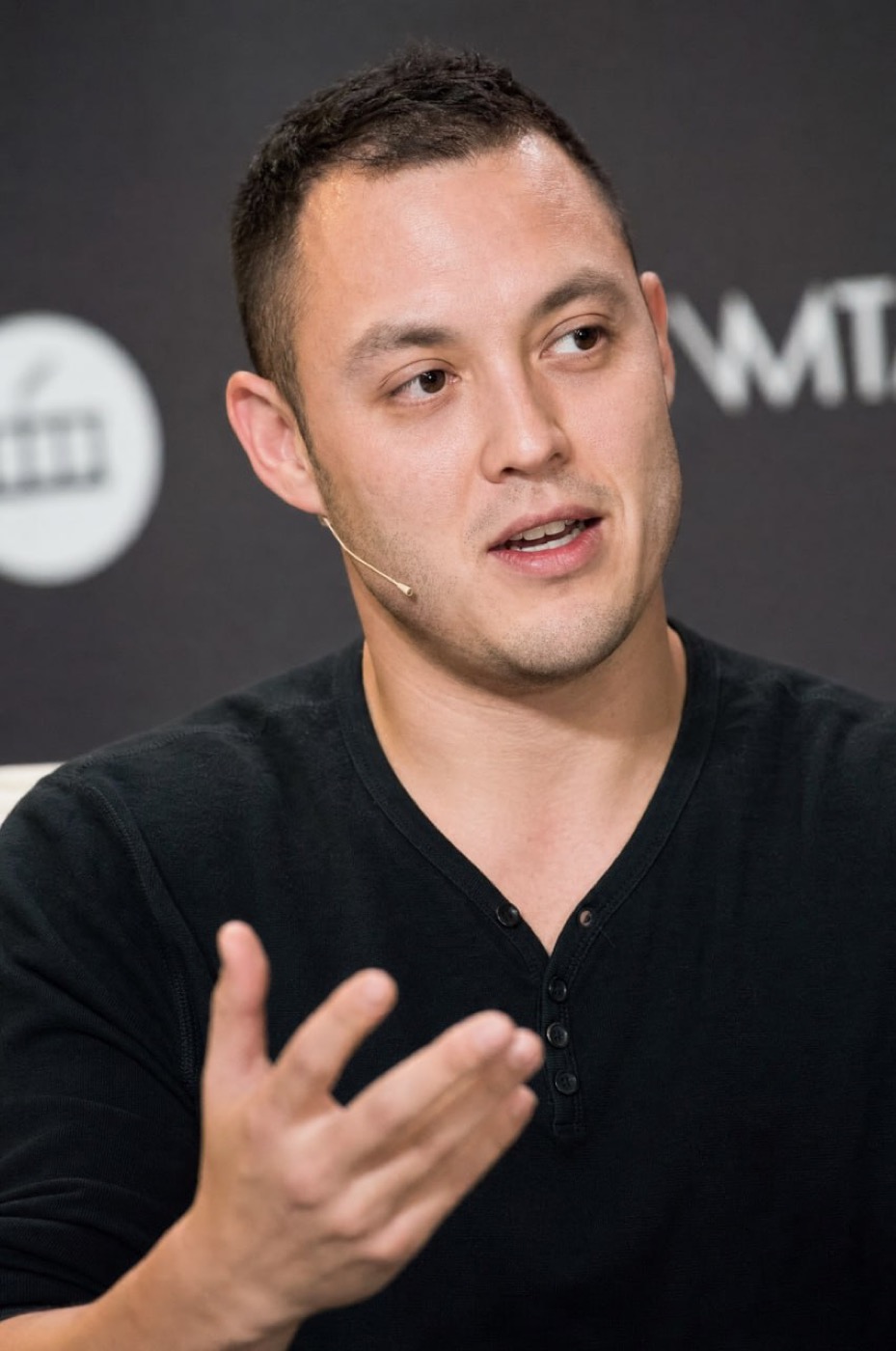 Sheldon Schwartz speaking at a creative technology event